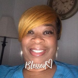 Meet your Posher, Dinah